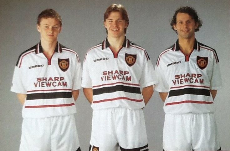 Manchester United 1997/99 (Away)